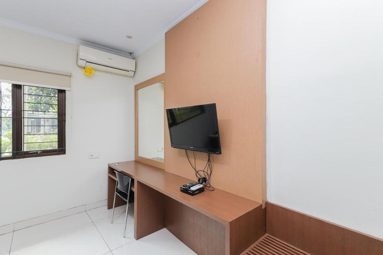 ホテル Koolkost Syariah At Taman Simprug Cikarang ブカシ エクステリア 写真